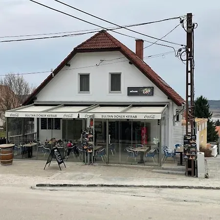 Encian Apartmanhaz 티하니